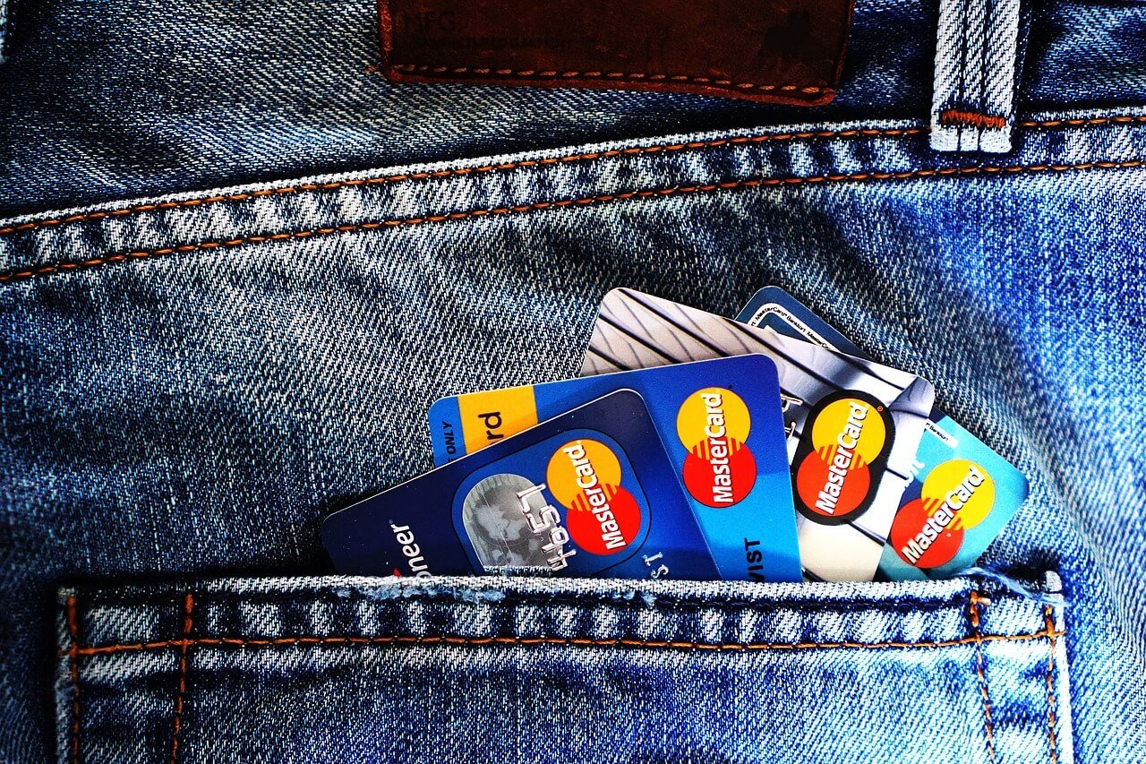 Pros and Cons of Opening a High Yield Savings Account