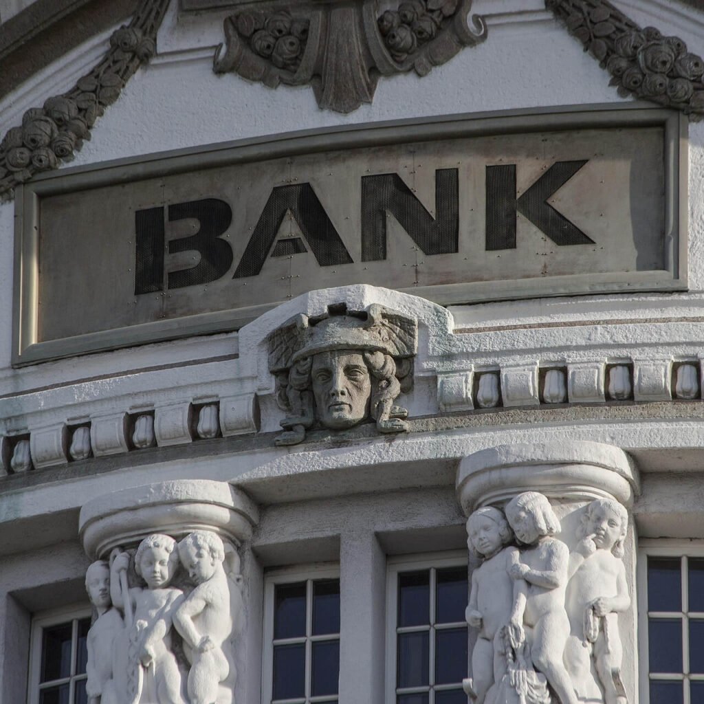 How Do Banks Make Money From High Yield Savings Accounts